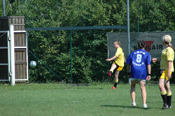 In meiner Schule Fußballspielen - 