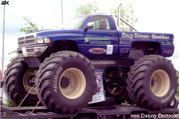 Monster Trucks & Bikes - 