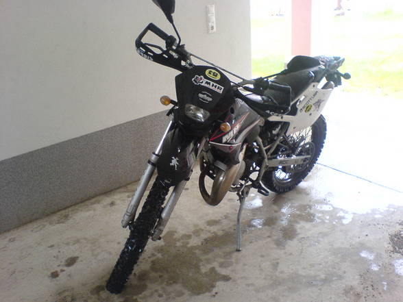 ---->mEi gEiLs MoPeD<---- - 