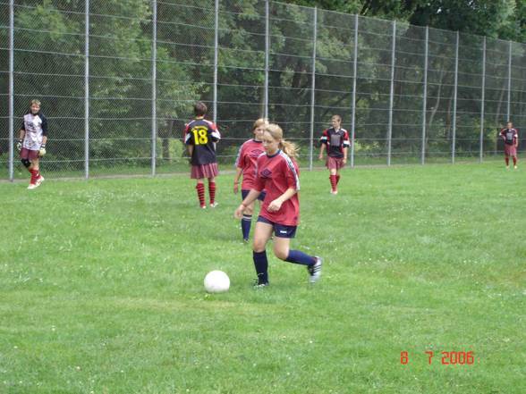 Damenfußballturnier in Taufkirchen - 