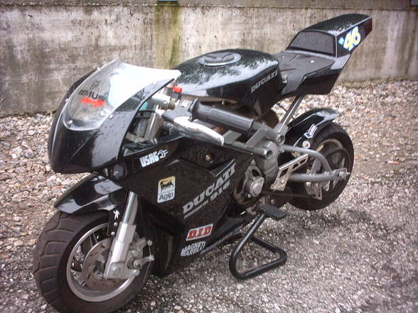 Ducati 916 - 