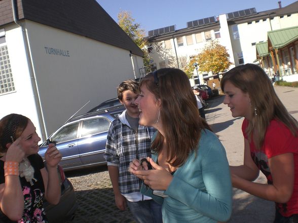 Schule imma voi de gaudi mid eich!!! - 