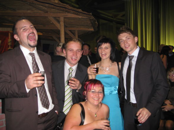 HLW BALL 2009 - 