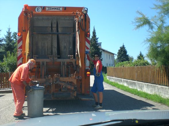 Da  Dutzi bei da Müllabfuhr - 