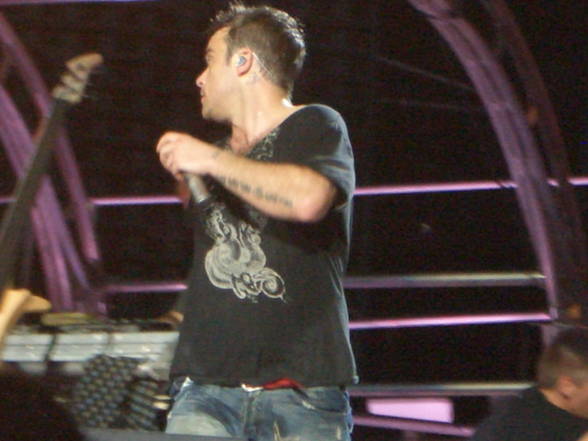 Robbie Williams  Live - 