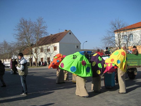 >FaschinG 2oo7< - 