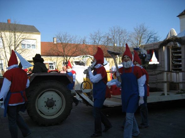 >FaschinG 2oo7< - 