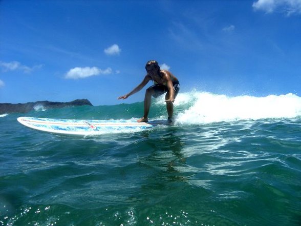 surfen in waikiki (hawaii) - 