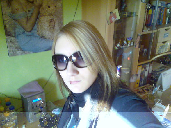 iiiiiii mit sunglasses - 