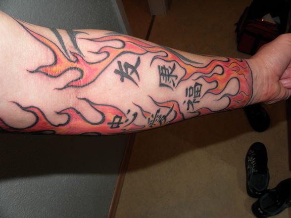 NEUE TATTOOS - 