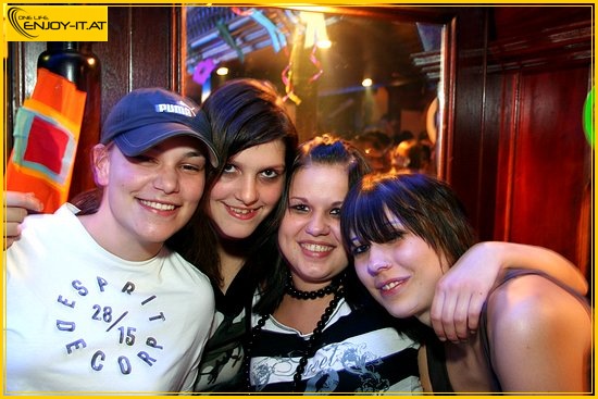 Me and frienzzzz!  2006 - 