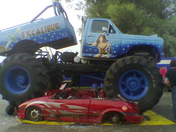 Monster Trucks - 