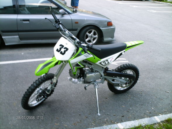 des patricks dirt bike! - 