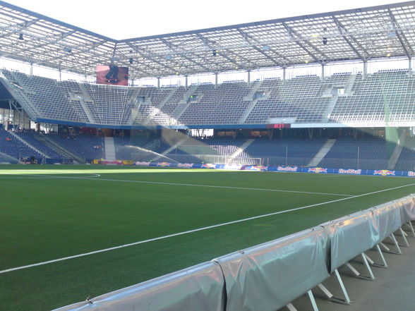 RED BULL ARENA - 