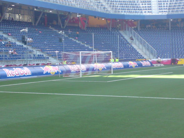 RED BULL ARENA - 