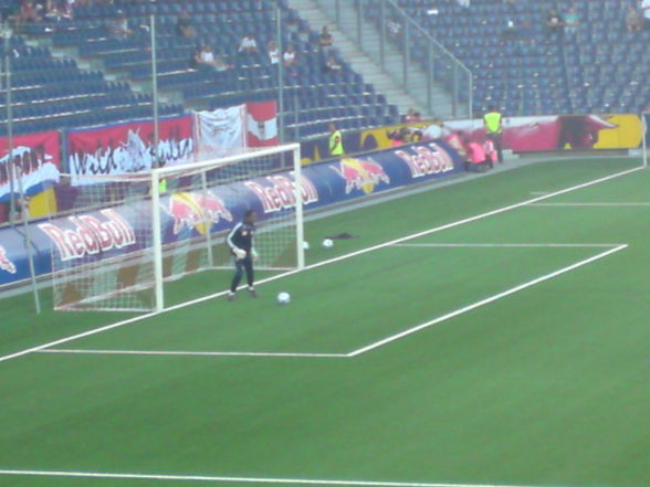 RED BULL ARENA - 