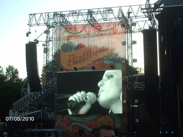 P!NK - Summer Carnival Tour 2010 - 