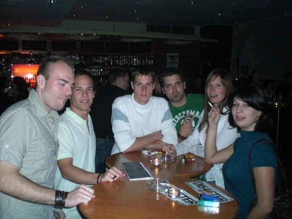 Szene 1 Pics with Friends - 