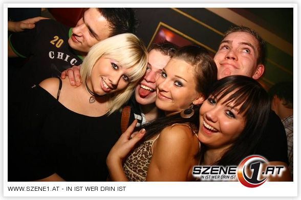 Empire Linz mit meinen Schulladies..=) - 