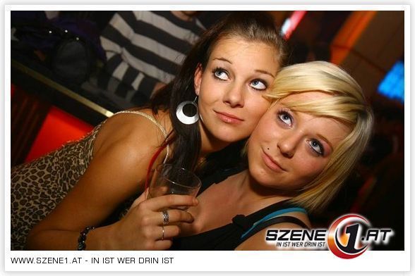 Empire Linz mit meinen Schulladies..=) - 