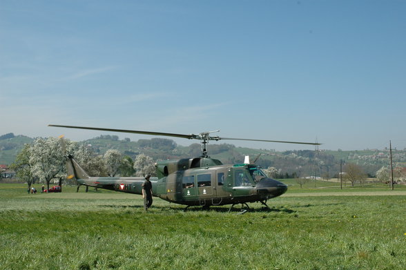 Feuerwehr Hubschrauber bzw Militär - 