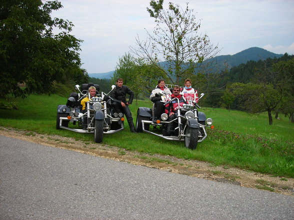 WHEELS OF STEEL!!! (Trikes on the road) - 