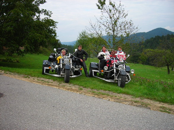 WHEELS OF STEEL!!! (Trikes on the road) - 