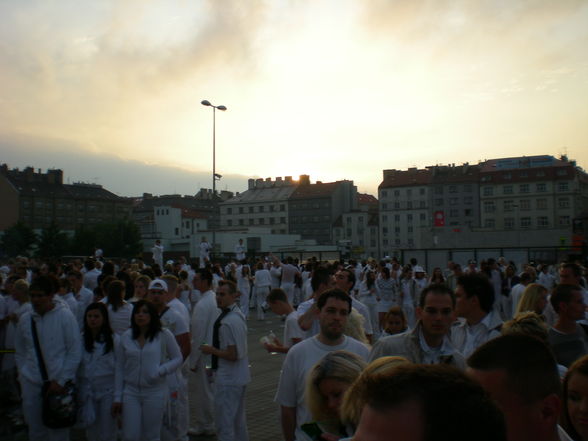 Sensation White Prag 2009 - 