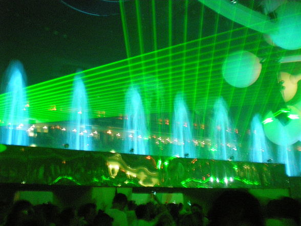 Sensation White Prag 2009 - 