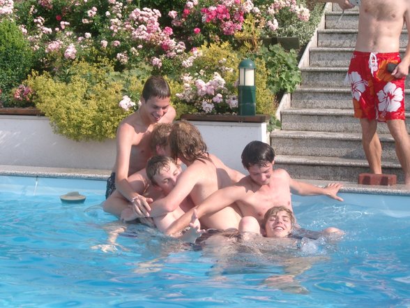 Poolparty2006 - 