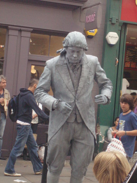 !!!_-_LONDON_-_!!! - 