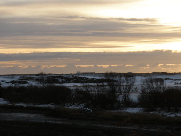 Schnee UND Strand?! schön und weird!!!! - 