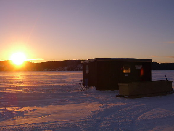 Ice fishing Canada - 