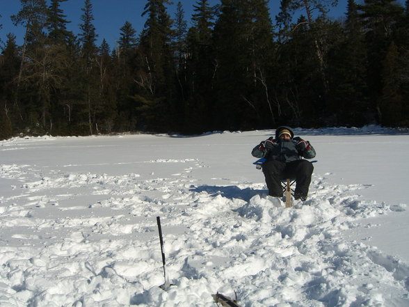 Ice fishing Canada - 