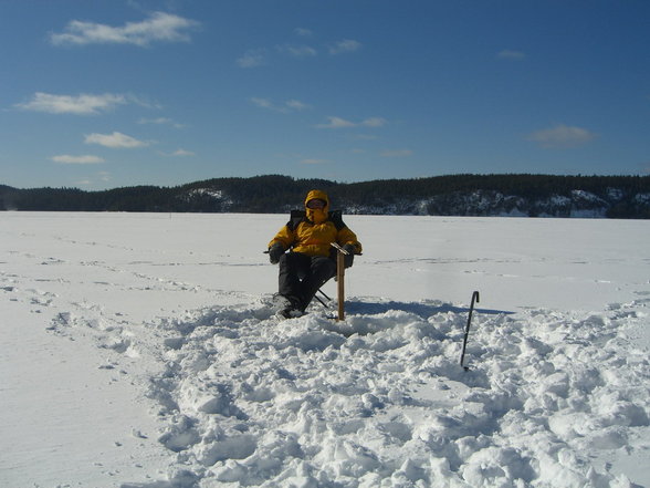 Ice fishing Canada - 