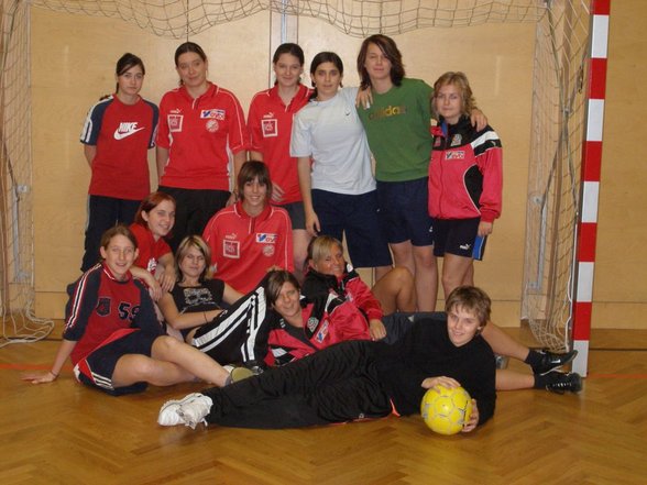 x-x-x Fc WeLs LaDieS x-x-x - 