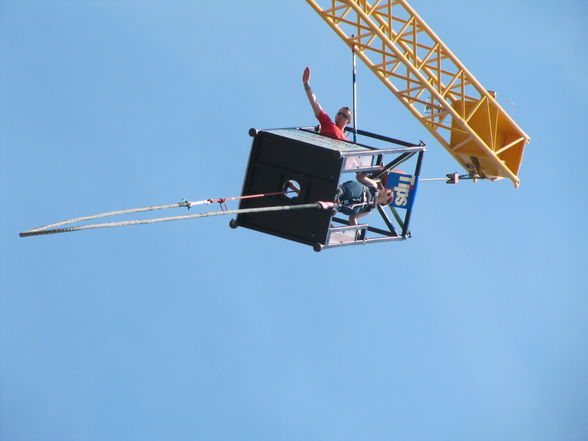 5...4...3...2...1... Bungy!!!!!!! - 