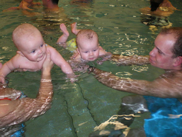 Babyschwimmen voll lustig - 