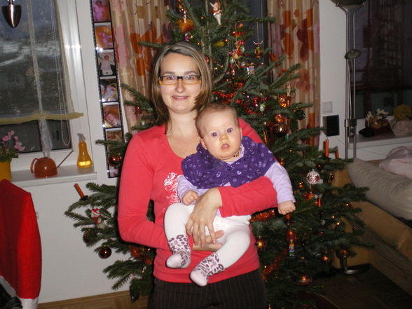 1. Weihnachten mit unserer Babymaus - 