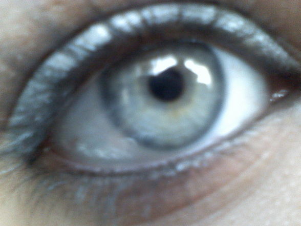 mY eYeS - 