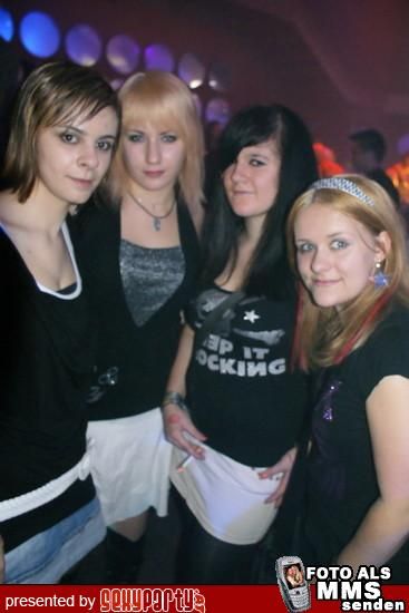 partytimeeee... eXcalibur..... - 