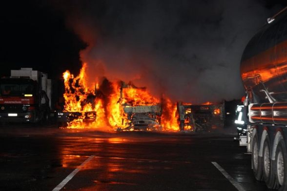 LKW Brand Fa.Hasenöhrl 30.05.2009 - 