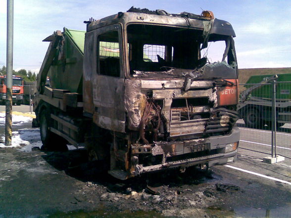 LKW Brand Fa.Hasenöhrl 30.05.2009 - 