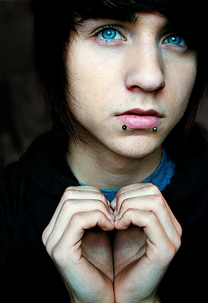 Alex Evans.....<3 - 