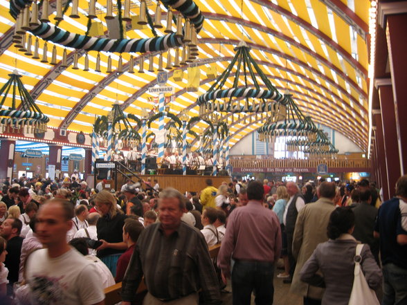 OKTOBERFEST  MÜNCHEN - 