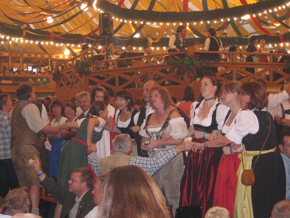 OKTOBERFEST  MÜNCHEN - 