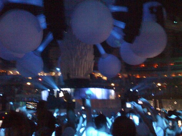 Sensation White Prag 2009 - 