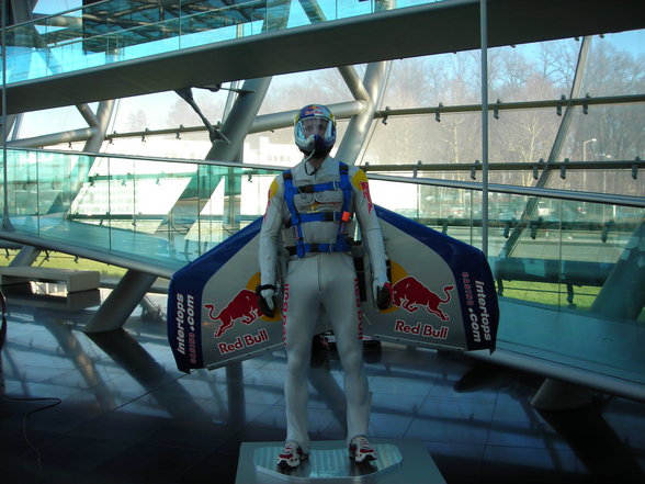 Red Bull Hangar 7 - 