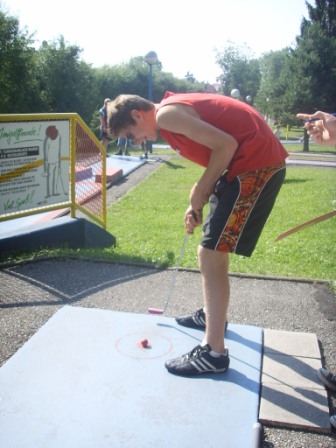 1 AHD - Minigolf spielen - 