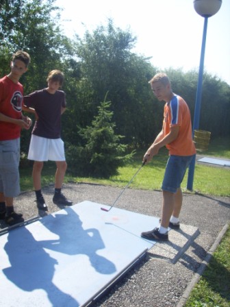 1 AHD - Minigolf spielen - 